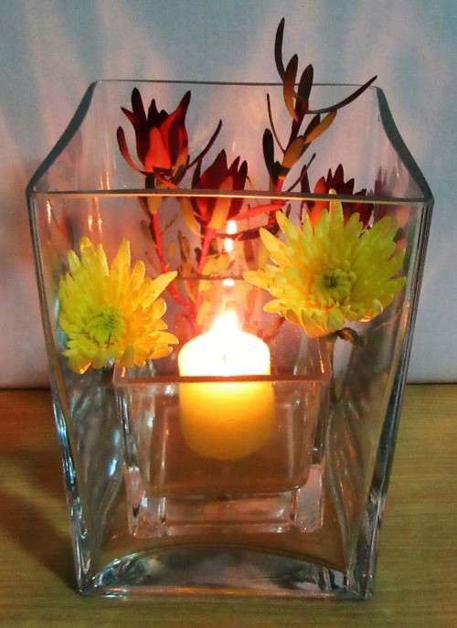 TWO MARVELOUS SQUARE CLEAR GLASS FLOWER/CANDLE VASES WILL MAKE A FANTASTIC CENTRE PIECE - BID PER EA
