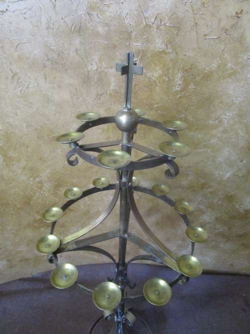 WOW A SOLLID BRASS 18 CANDLE - CANDLE HOLDER SEEMS TO BE SOLLID BRAS 11.8KG ABSOLUTELY MARVELOUS