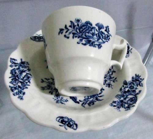 A CRISP WHITE WITH COBALT BLUE DEMITASSE DEO SET BY BOOTHS MADE IN ENGLAND PEONY DESIGN
