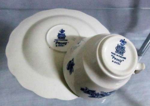 A CRISP WHITE WITH COBALT BLUE DEMITASSE DEO SET BY BOOTHS MADE IN ENGLAND PEONY DESIGN