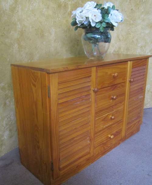 A MARVELOUS PINE SIDE BOARD WITH FOUR DRAWERS AND TWO DRAWERS PERFECT FOR STUDY