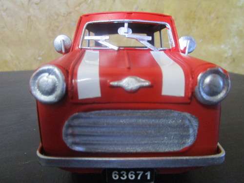 A VINTAGE LOOKING REPLICA METAL MINI 18CM X 9CM X 8CM