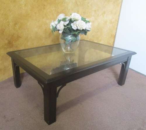 A LOVLEY LARGE GLASS TOP COFFEE TABLE