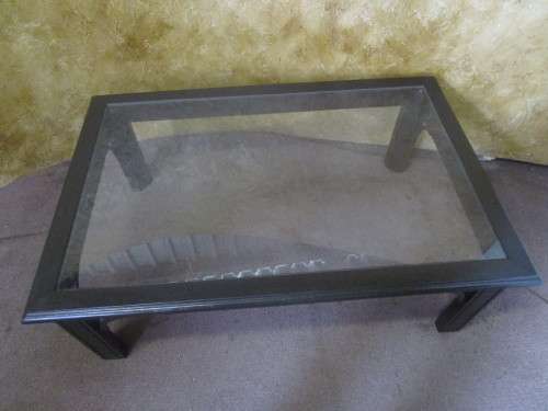 A LOVLEY LARGE GLASS TOP COFFEE TABLE