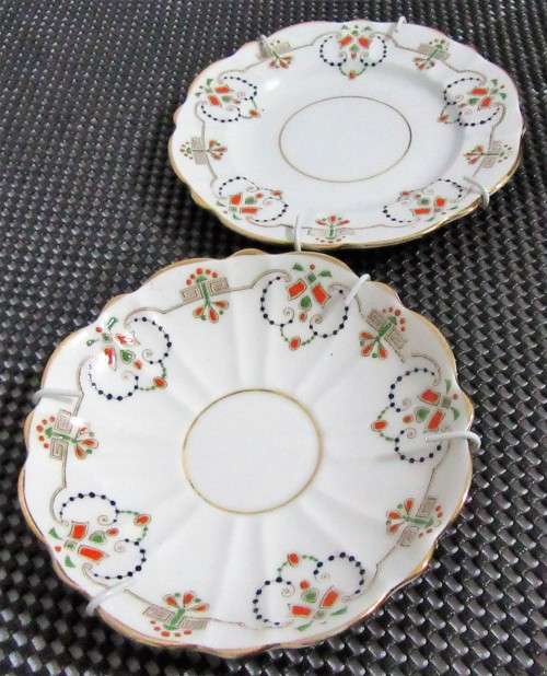 TWO MARVELOUS FINE ENGLISH PORCELAIN WALL DISPLAY PLATES WITH HOOKS BID PER EACH