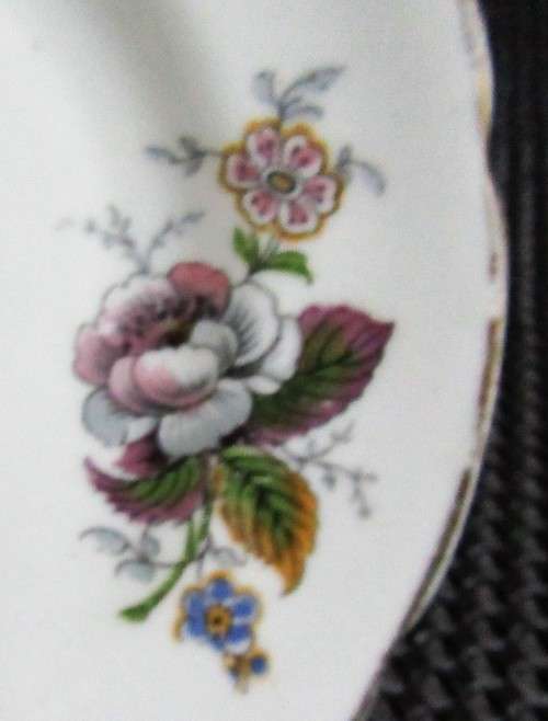 FOUR LOVLEY  FINE BONE CHINA PLATES - MADE IN ENGLAND - BID PER EACH