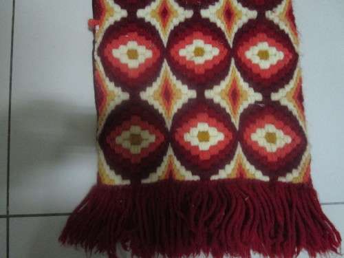 A lovely Vintage Crochet Wall hanging 66cm x 34cm