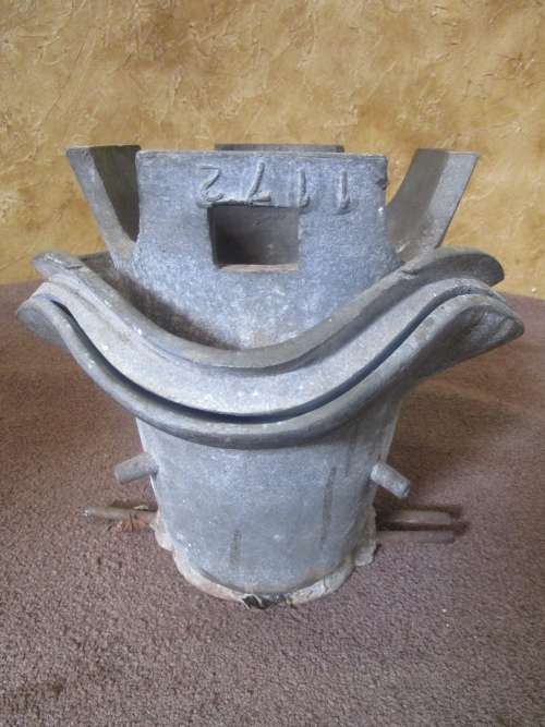 WOW WHAT A RARE FIND A ANTIQUE HAT MOULD WHAT A LOVLEY DECORATIVE ITEM