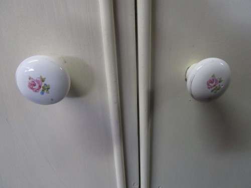 A FANTASTIC RETRO 1950'S IVORY TWO DOOR WARDROBE QUEEN ANN LEGS