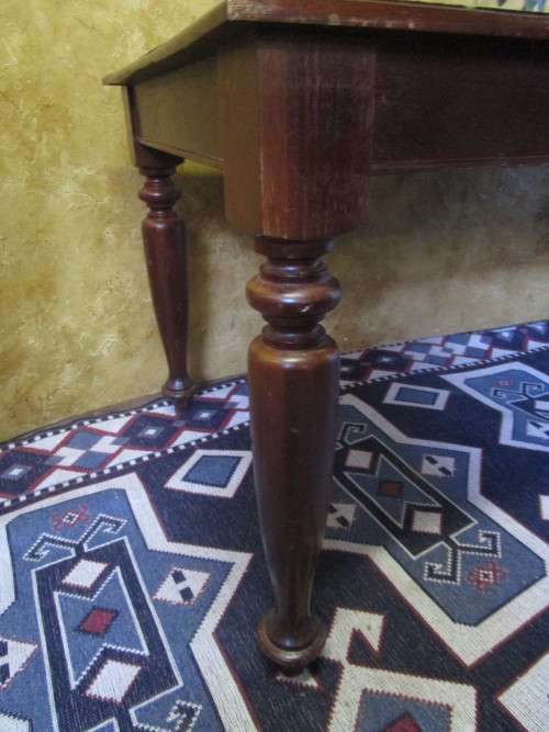 MAGNIFICENT ANTIQUES 6 TO 8 SEATER ARTS AND CRAFTS STYLE DINGING ROOM TABLE WITH NICE TURNED LEGS