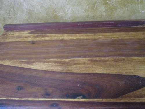 AN MAGNIFICENT ANTIQUE CHES OF DRAWER WITH FIVE DRAWERS AND ORIGINAL PORCELAIN KNOBS