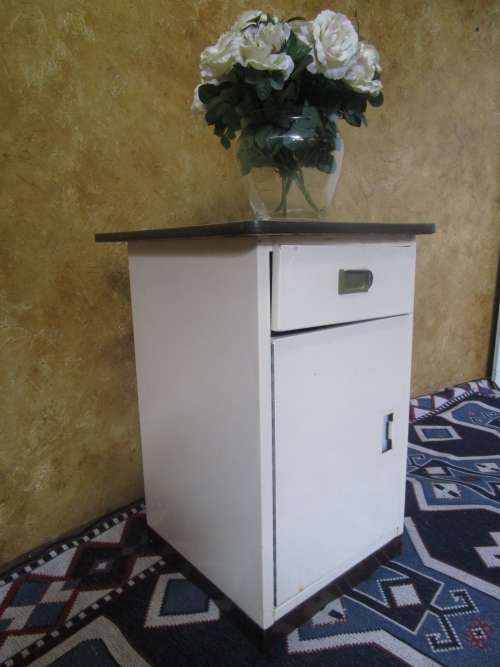 A LOVELY METAL CABINET FOR THE INDUSTRIAL LOOK OR FOR TATOO PALER