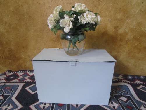 A LOVLEY VINTAGE METAL TRUNK - STUNNING SHABBY CHIC DECO