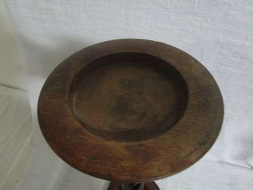 A ELEGANT SOLLID WOOD BARLEY TWIST ASTRAY STAND