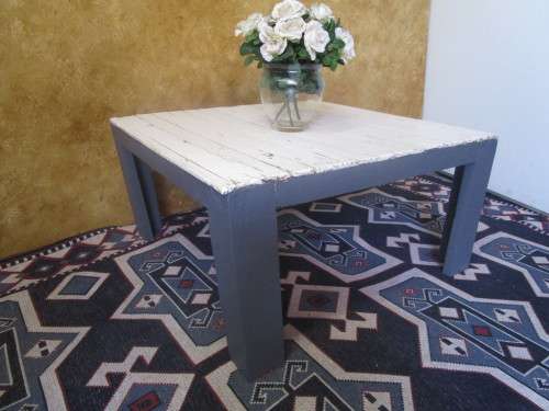 A FANTASTIC RUSTIC & SHABBY CHIC COFFEE TABLE - WITH A SLATED TOP STUNNING TABLE