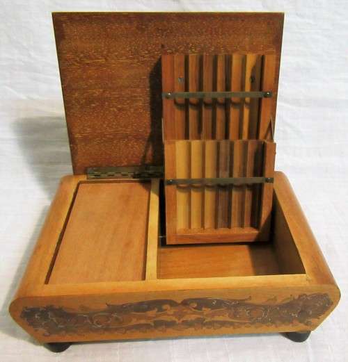 Wow a rare find a Vintage wooden cigarette musical case,Handmade & Hand painted in working condition