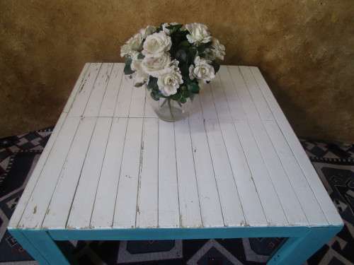A FANTASTIC RUSTIC & SHABBY CHIC COFFEE TABLE - WITH A SLATED TOP STUNNING TABLE
