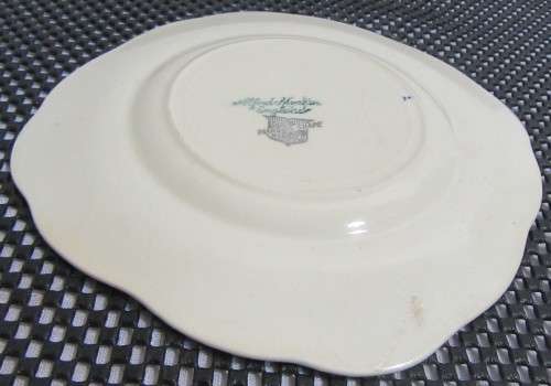 A DELIGHTFUL ALFRED MEAKIN MARQUIS SHAPE COLLECTORS PLATE