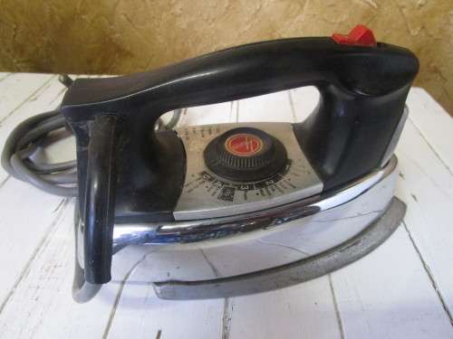 Vintage Hoover Electric Steam or Dry Iron working condittion