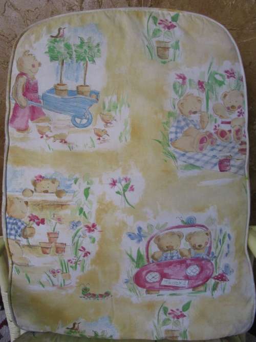 A BEAUTIFUL ROCKING CHAIR PERFECT FOR A BABY ROOM OR THAT SPECIAL SUN CORNER