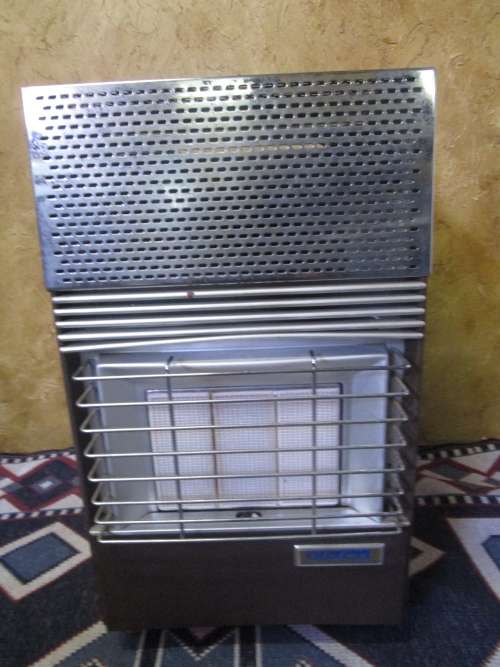 WINTER AROUND THE CORNER - DO YOU NEED A GASS HEATER. VINTAGE ALVIMA - TESTED AND WORKING