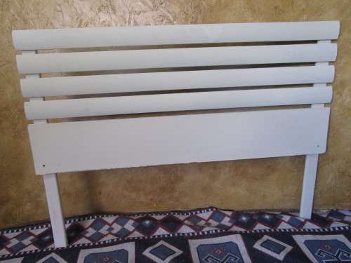 A GORGEOUS CHALK PAINTED DUBBLE HEAD BOARD