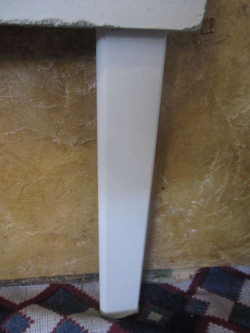 A GORGEOUS CHALK PAINTED DUBBLE HEAD BOARD