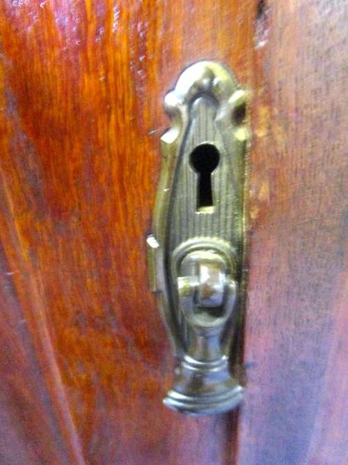 AN EXQUISITE THREE PIECE ANTIQUE BURMESE TEAK WARDROBE WITH 3 DOORS & 2 DRAWERS IN EXCELLENT CONDI