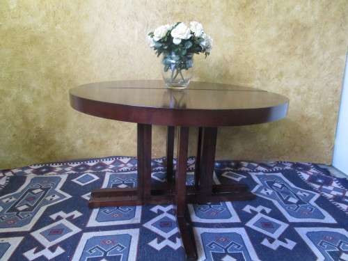 A ELGANT & STYLISH LARGE TABLE THAT CAN BE SPLIT UP IN FOUR DIFFERENT WAYS - ABSOLUTELY MARVELOUS