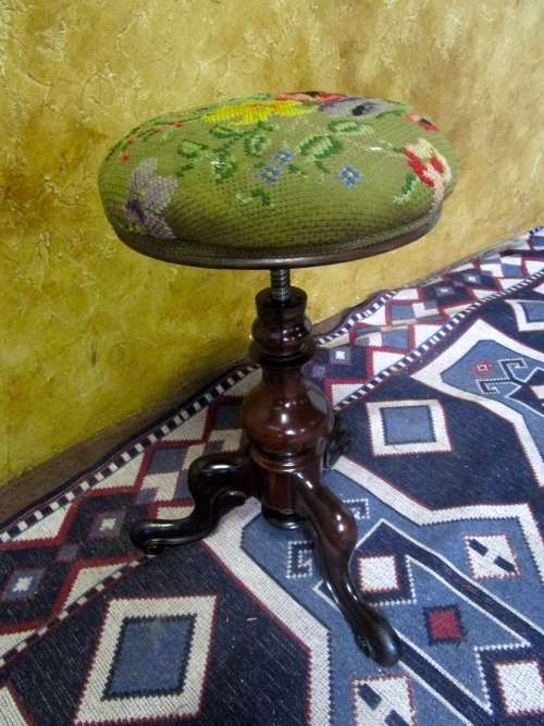 A MAGNIFICENT circa 1800's SOLID WALNUT? VICTORIAN PIANO STOOL WITH ORIGINAL TAPESTRY SEAT! WOW!!!