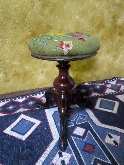 A MAGNIFICENT circa 1800's SOLID WALNUT? VICTORIAN PIANO STOOL WITH ORIGINAL TAPESTRY SEAT! WOW!!!