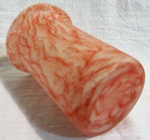 This beautiful pink/peach Murano glass vase is flecked which overall give a beautiful color 1.1kg