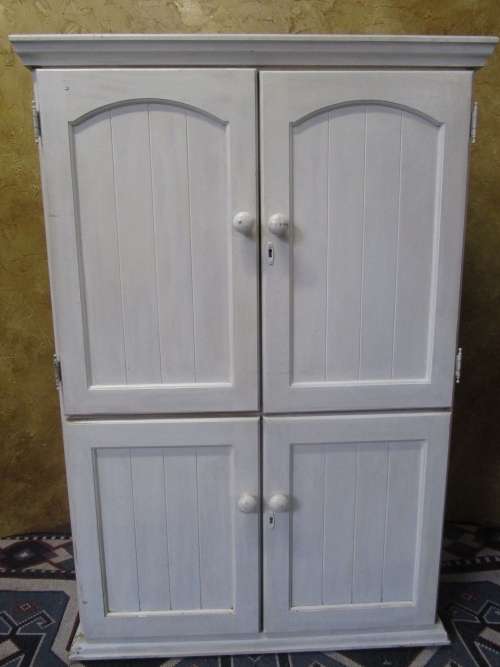 A MAGNIFICENT SHABBY CHIC LOOK LINEN PRES CUPBOARD - TV/OFFICE - STUNNING PIECE