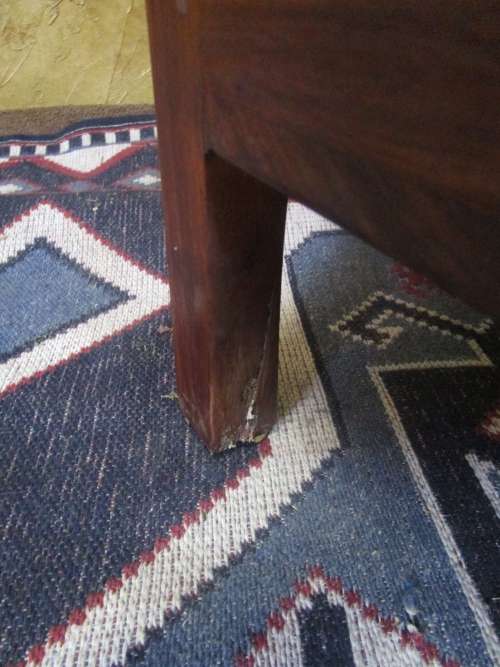A GORGEOUS VINTAGE/ANTIQUE WOODEN TEA TROLLEY