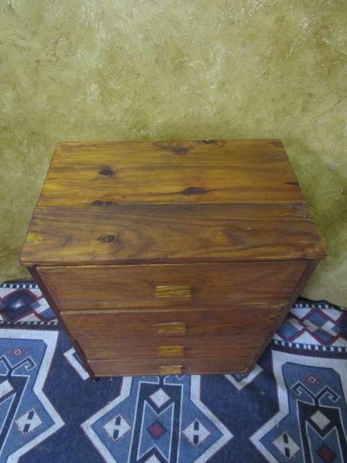 A FANTASTIC SOLLID WOOD FOUR DRAWER CHEST OF DRAWERS PERFECT TO FINISH WITH CHALK PAINT