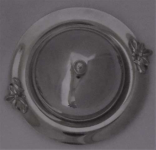 AN EXQUISITE SILVER PLATED BUTTER DISH FOR STYLISH DINNER EVENING