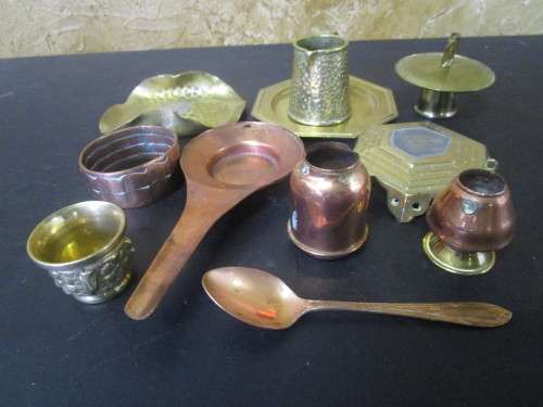 A JOB LOT OF BRASS/COPPER ITEMS ONE BID FOR ALL