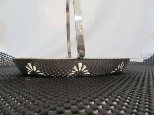 Vintage EPNS serving dish with handle. Decorative cut out pattern to the sides.