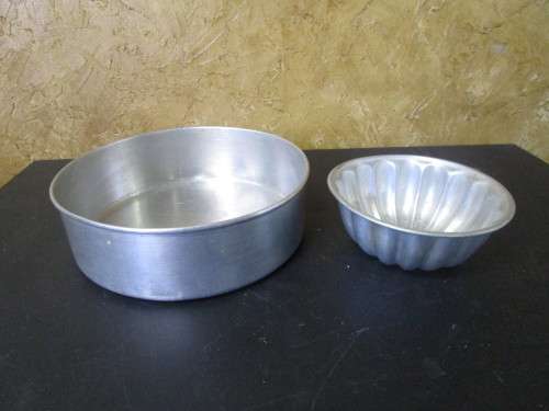 A JOBLOT OF SOUFFLE STAINLESS STEEL BAKING RAMEKINS ONE BID FOR ALL