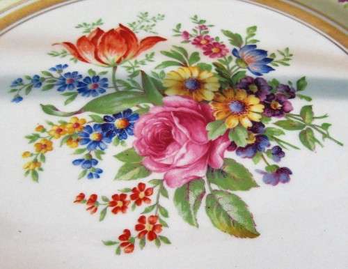 WOW A COLLECTABLE JOHNSON BROSS - OLD ENGLISH CAKE PLATE WITH DITACEBLE SILVER METAL HANDLE