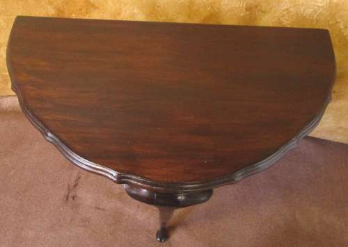 A FANTASTIC VINTAGE IMBUIA HALF MOON TABLE IN GOOD CONDITION FOR THE AGE! WITH LOVELY QUEEN ANNE LEG