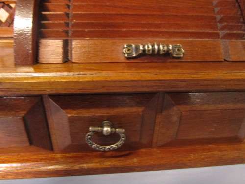 ABSOLUTELY MARVELOUS A LITTLE WOODEN WRITING BUREU PERFECT FOR A DESK OR DRESSING TABLE