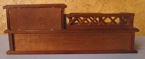 ABSOLUTELY MARVELOUS A LITTLE WOODEN WRITING BUREU PERFECT FOR A DESK OR DRESSING TABLE