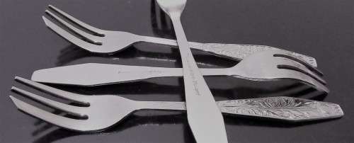 FOUR MARVELOUS NOVALUX PLATE HOLLAND CAKE FORKS - BID PER EACH