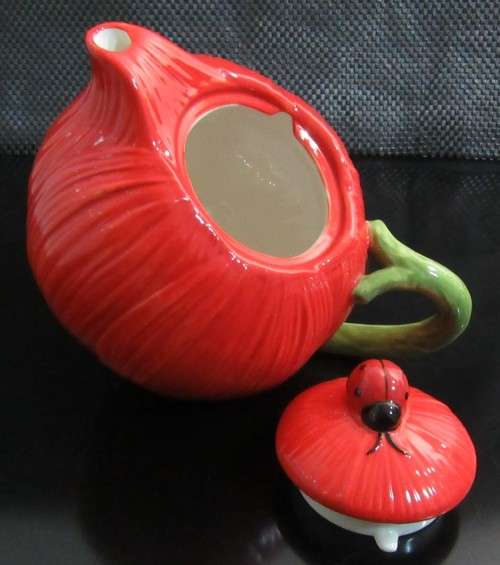 Make tea a real treat with a red Ladybird teapot. This beautiful classic teapot