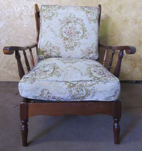 A MARVELOUS VINTAGE IMBUIA OCCASIONAL CHAIR IN EXCELLENT CONDITION