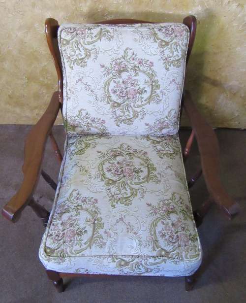 A MARVELOUS VINTAGE IMBUIA OCCASIONAL CHAIR IN EXCELLENT CONDITION