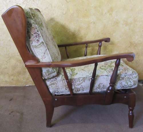A MARVELOUS VINTAGE IMBUIA OCCASIONAL CHAIR IN EXCELLENT CONDITION