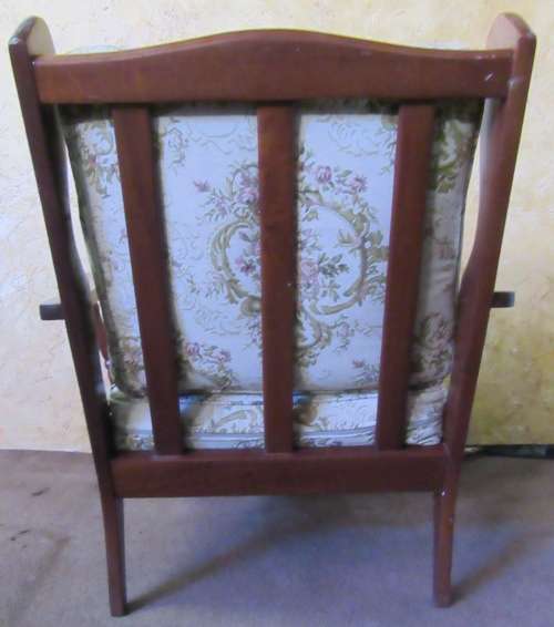 A MARVELOUS VINTAGE IMBUIA OCCASIONAL CHAIR IN EXCELLENT CONDITION