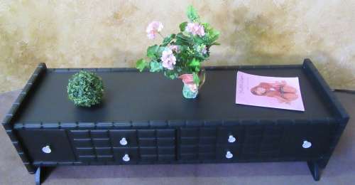 A VERY NICE CLEAN CHALK PAINTED - UNIT FOR PLASMA OR ENTERTAINMENT SYSTEM